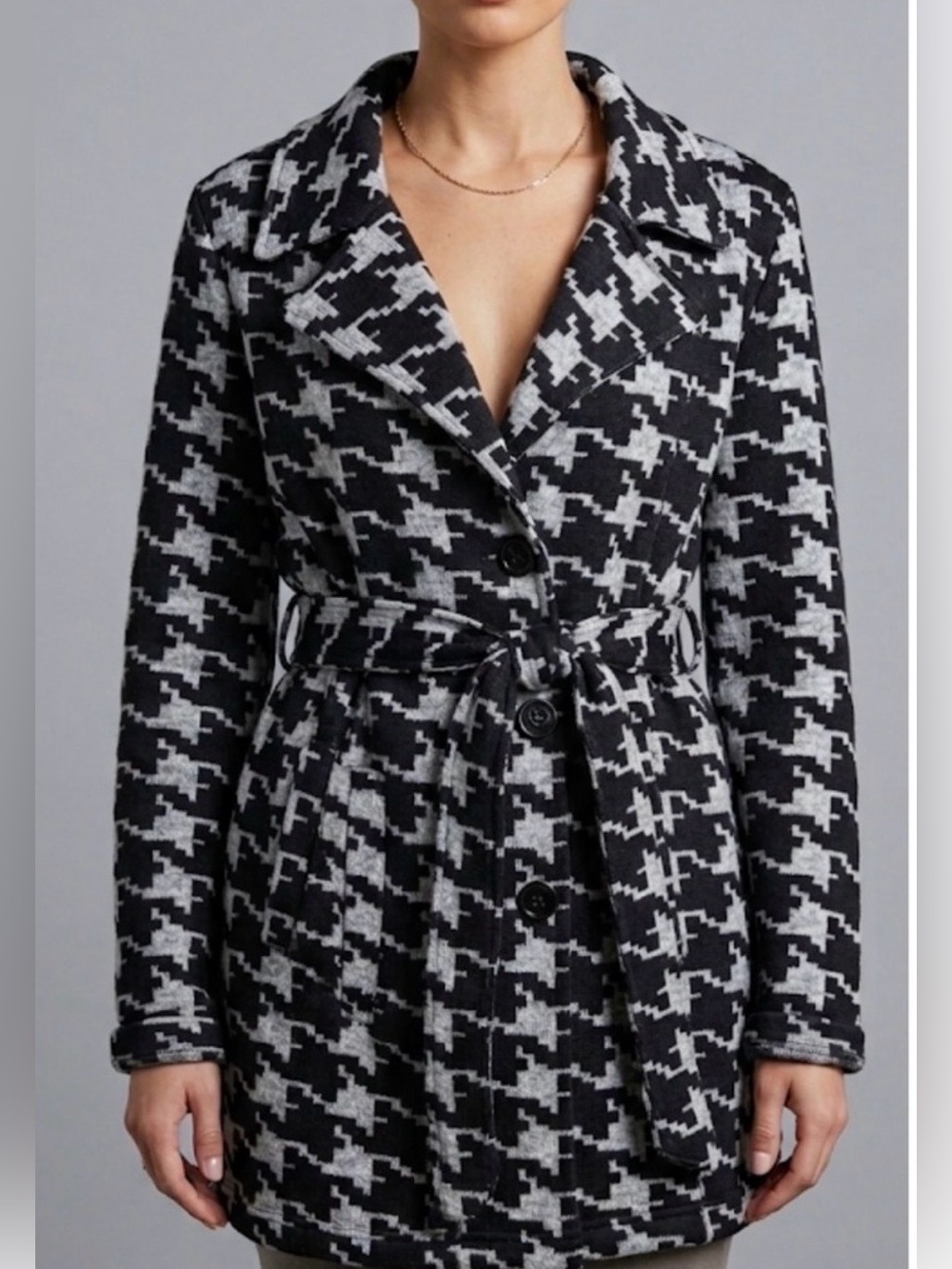 Roz & Ali Black & White Houndstooth Belted Jacket